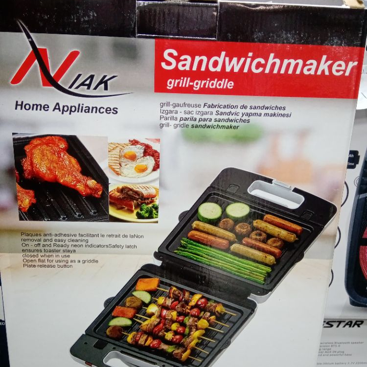 ساندویچ ساز نیاک
